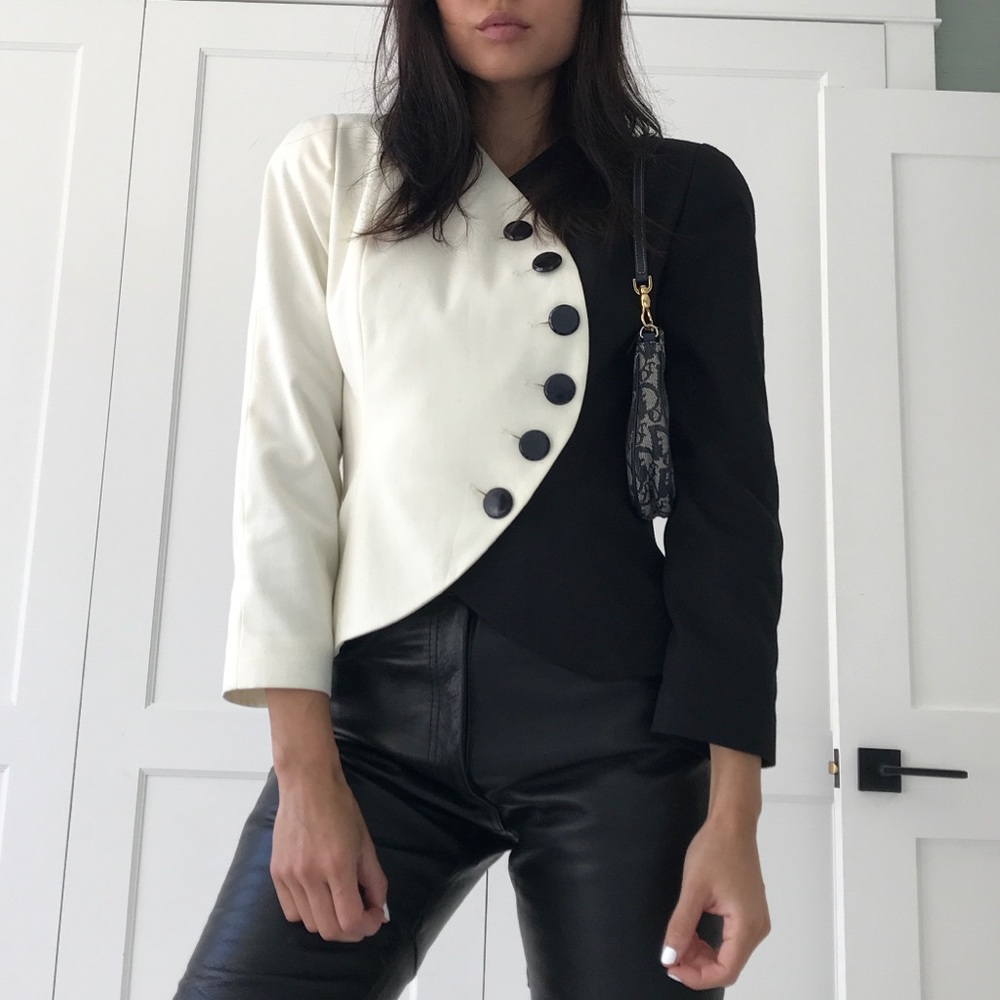 VINTAGE BLACK/WHITE BLAZER